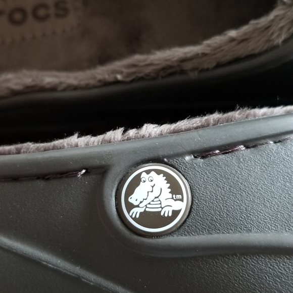 NWOT Croc Sandals Lined Dark Brown - Picture 6 of 7